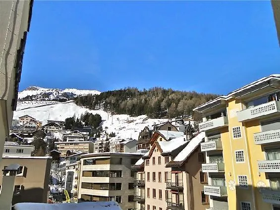 Paravicini Apartman *